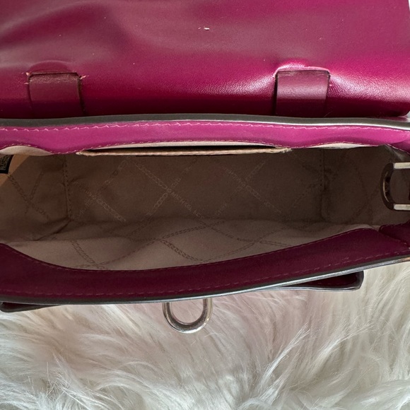 Michael Kors EUC Manhattan Garnet Leather Satchel Comfort Crossbody Strap - Picture 11 of 15